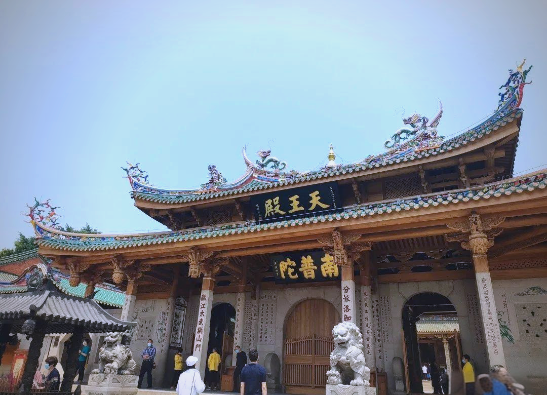 南普陀寺:厦门佛教古寺的现代探索