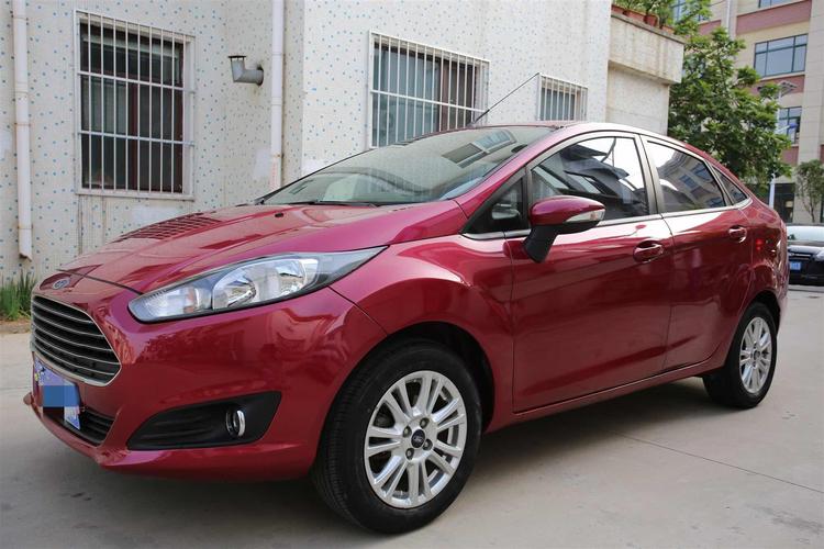 13款福特嘉年华三厢