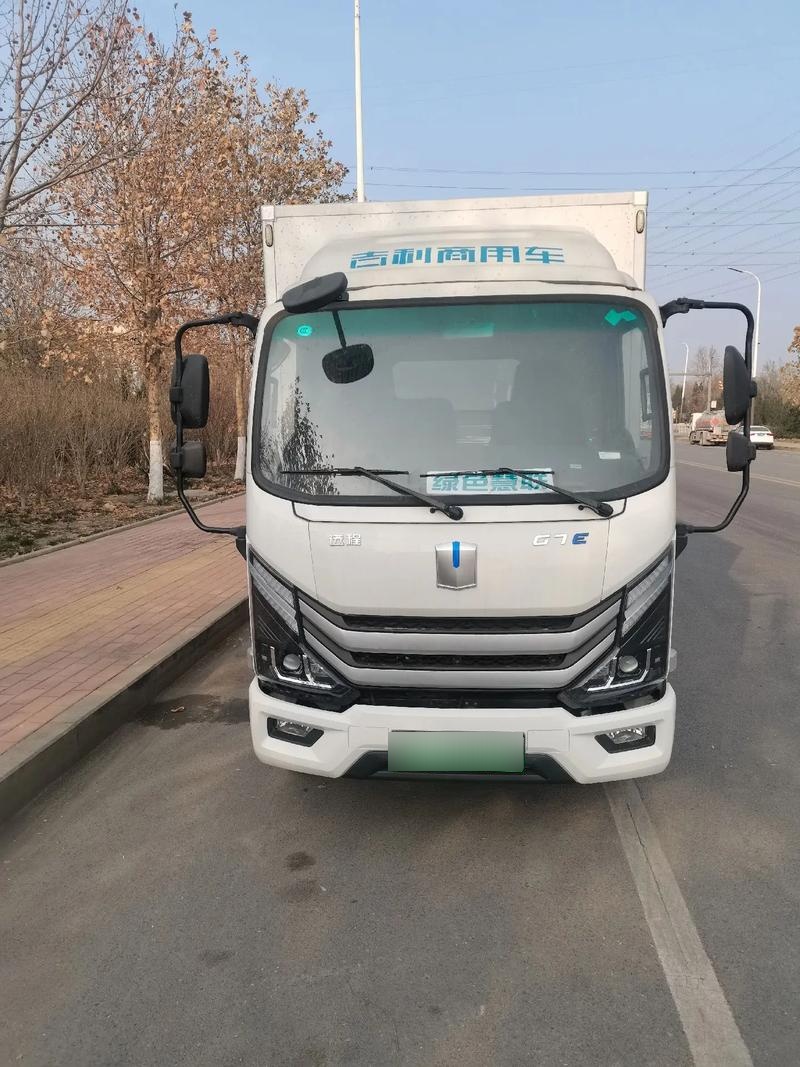 新能源4.2米厢式货车多少钱?