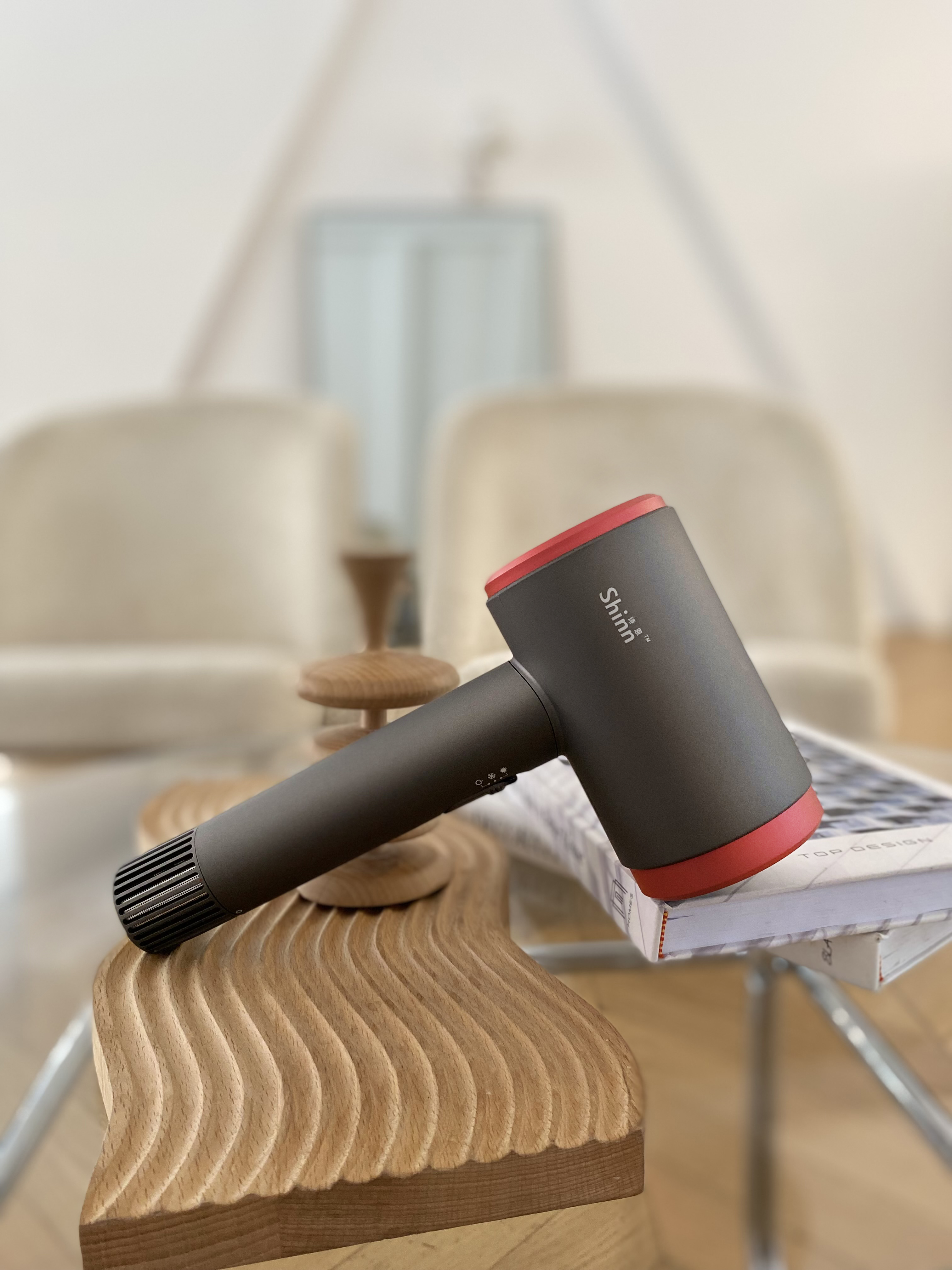 诗恩无线吹风机入围吴晓波频道"金物奖",国货黑科技实力出圈