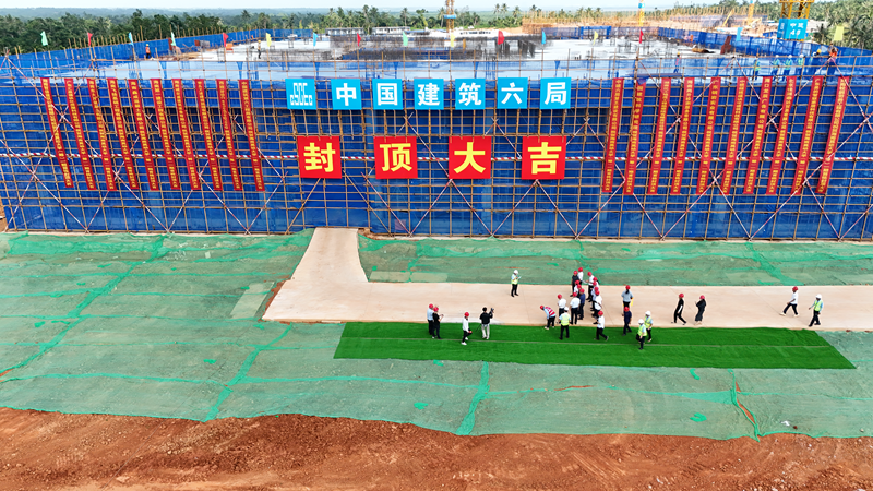 首栋封顶!海南莫斯科动力大学(筹)加紧建设 - 第1张 - 自贸港在线 首栋封顶!海南莫斯科动力大学(筹)加紧建设 - 第1张