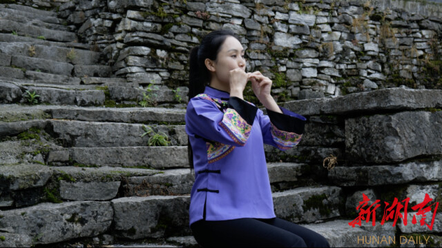 一支"咚咚喹",奏响传承人生——记龙山县第十八届人大代表田剑英