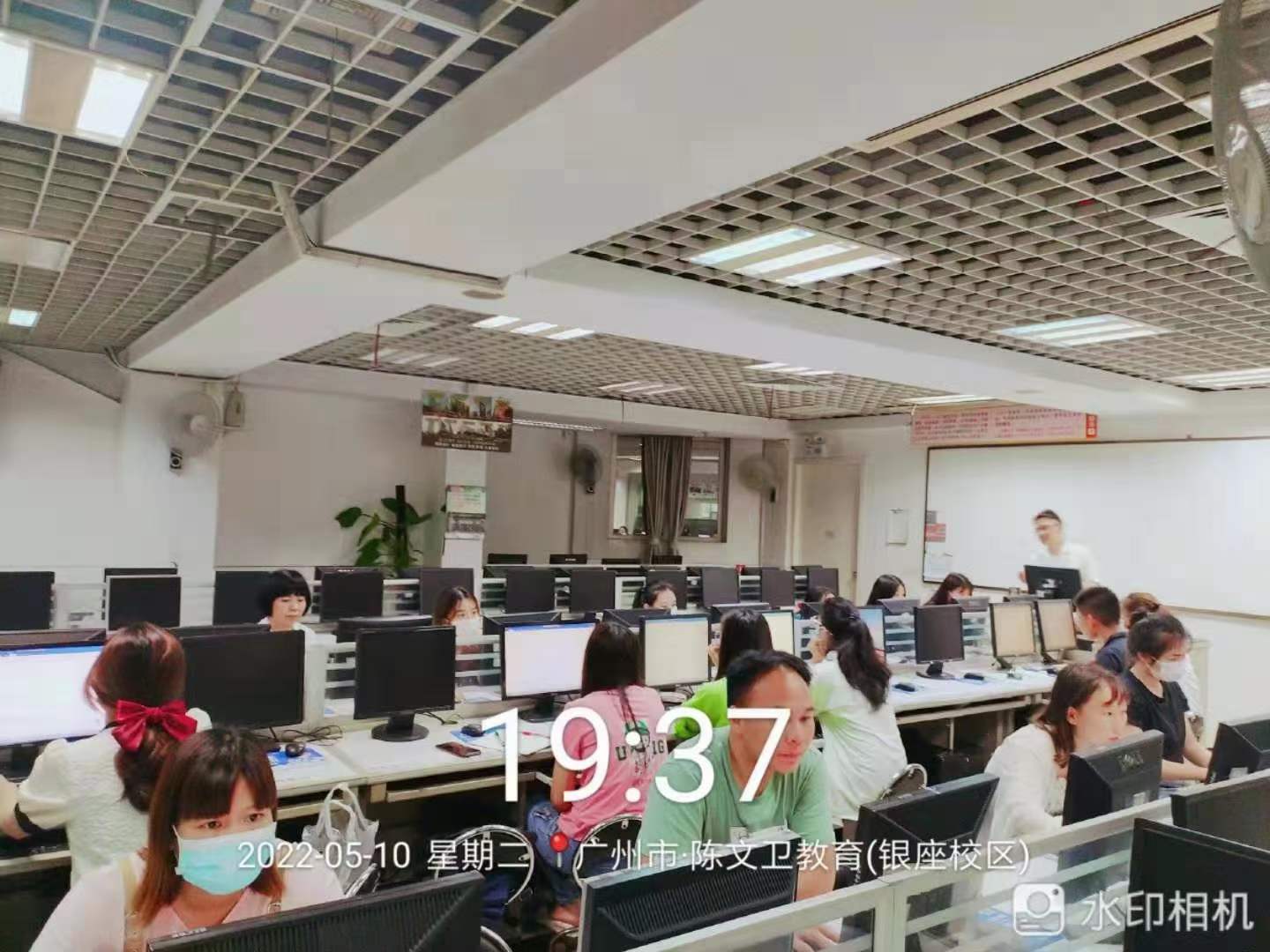 关于淘宝上代刷网课的店铺的信息