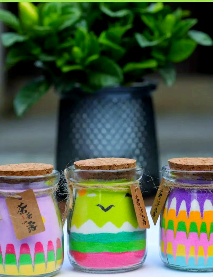 手工沙瓶画:小瓶子里的多彩世界