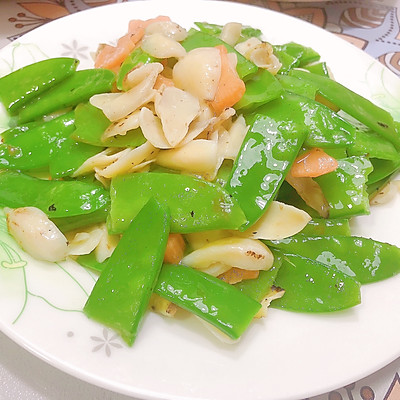 荷兰豆炒百合这样做,隔壁小孩都馋哭了