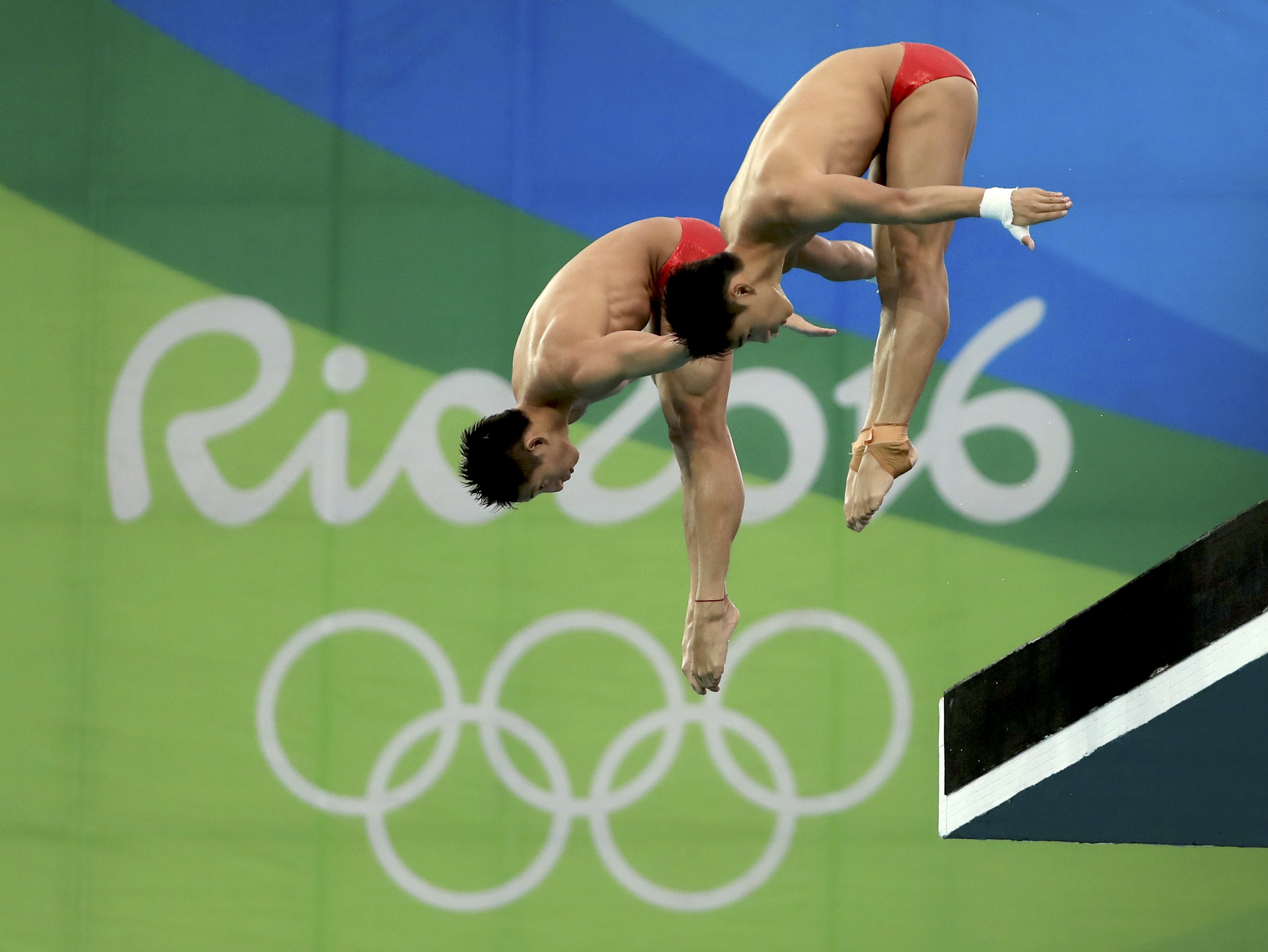 跳水奥运冠军林跃登上北京理工大学讲堂