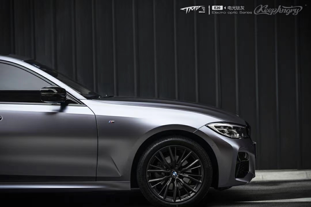 清晰的金属质感,宝马3系电光钛灰改色膜