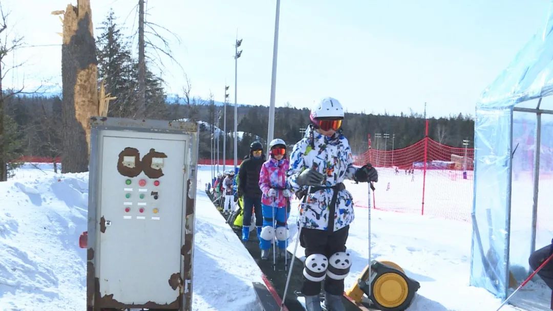 长白山和平滑雪场:释放冰雪活力,感受运动魅力