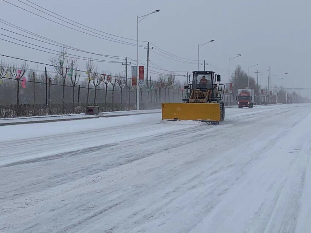 「應對強降雪」張家口塞北管理區:以雪為令全區清理積雪