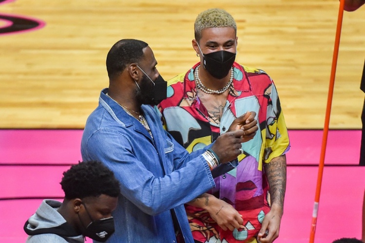 库兹马:詹姆斯就像小孩子一样 经常做些有趣的事情