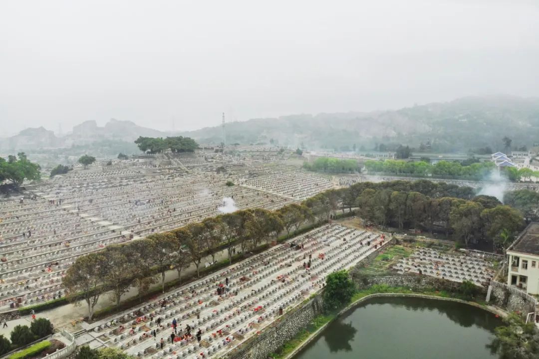 清明期间石狮永久墓园空巡举措三聚焦岗巡护校安园,当好护苗"安全员