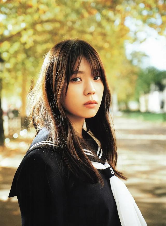 写真集《感情的构图》精选(小林由依)