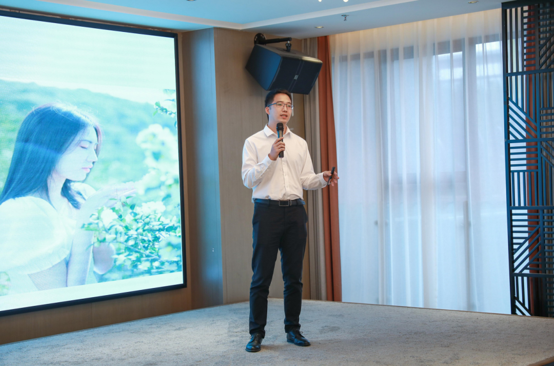 皮肤科医生透露:药店有一种擦脸的,16天淡色斑,可惜很少人知道