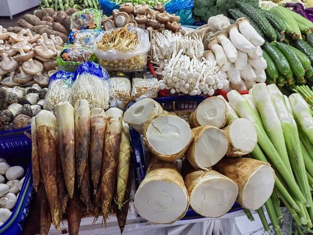 冬笋,霜打菜等冬季时令蔬菜上市,你尝鲜了吗?