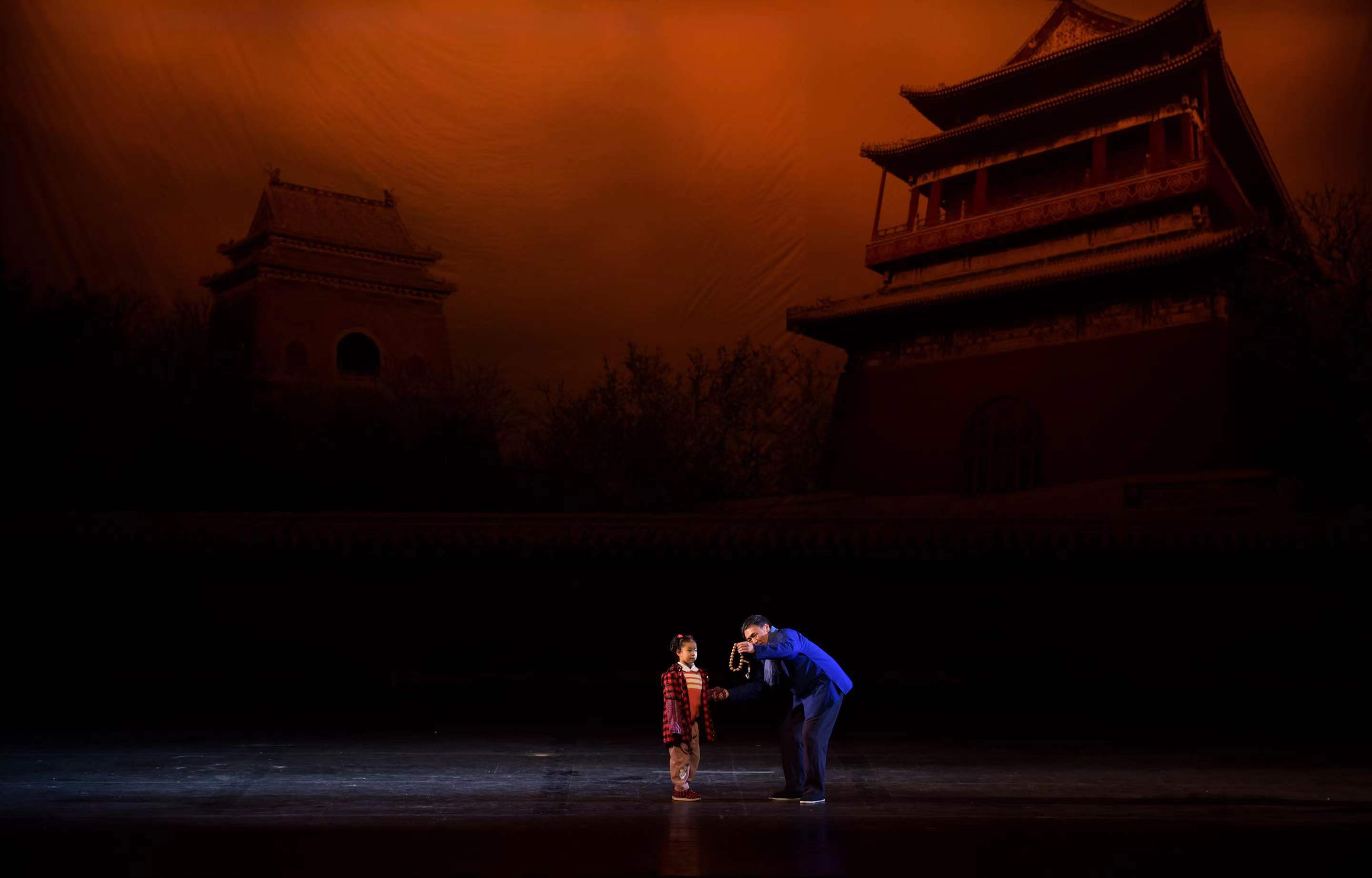 刘心武《钟鼓楼》搬上话剧舞台,一幅"老北京清明上河图"