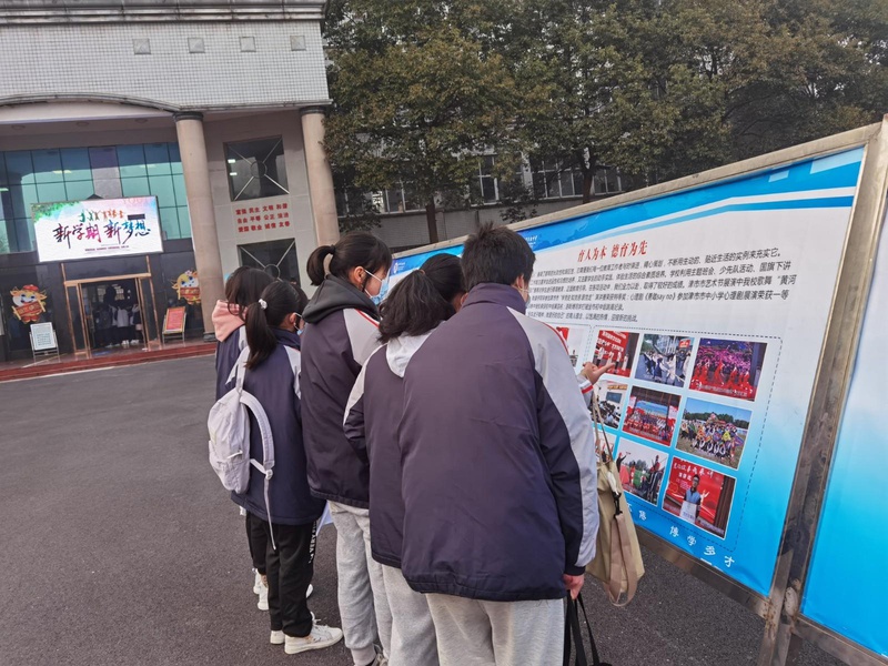 虎力全开向未来——津市市车胤中学开学首日