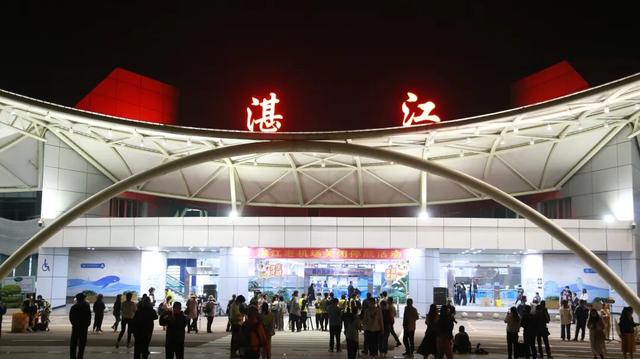 湛江吴川机场,首飞