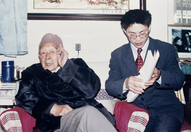 钟丹珠:将中医铺子开到俄罗斯的"草药医生"