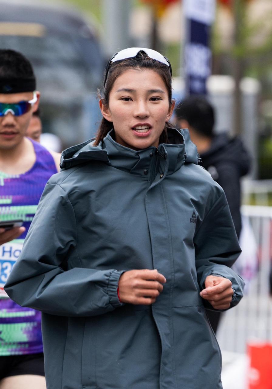 "实力向上,造不凡"青马人物丨焦安静,唯一站上全马领奖台的中国选手