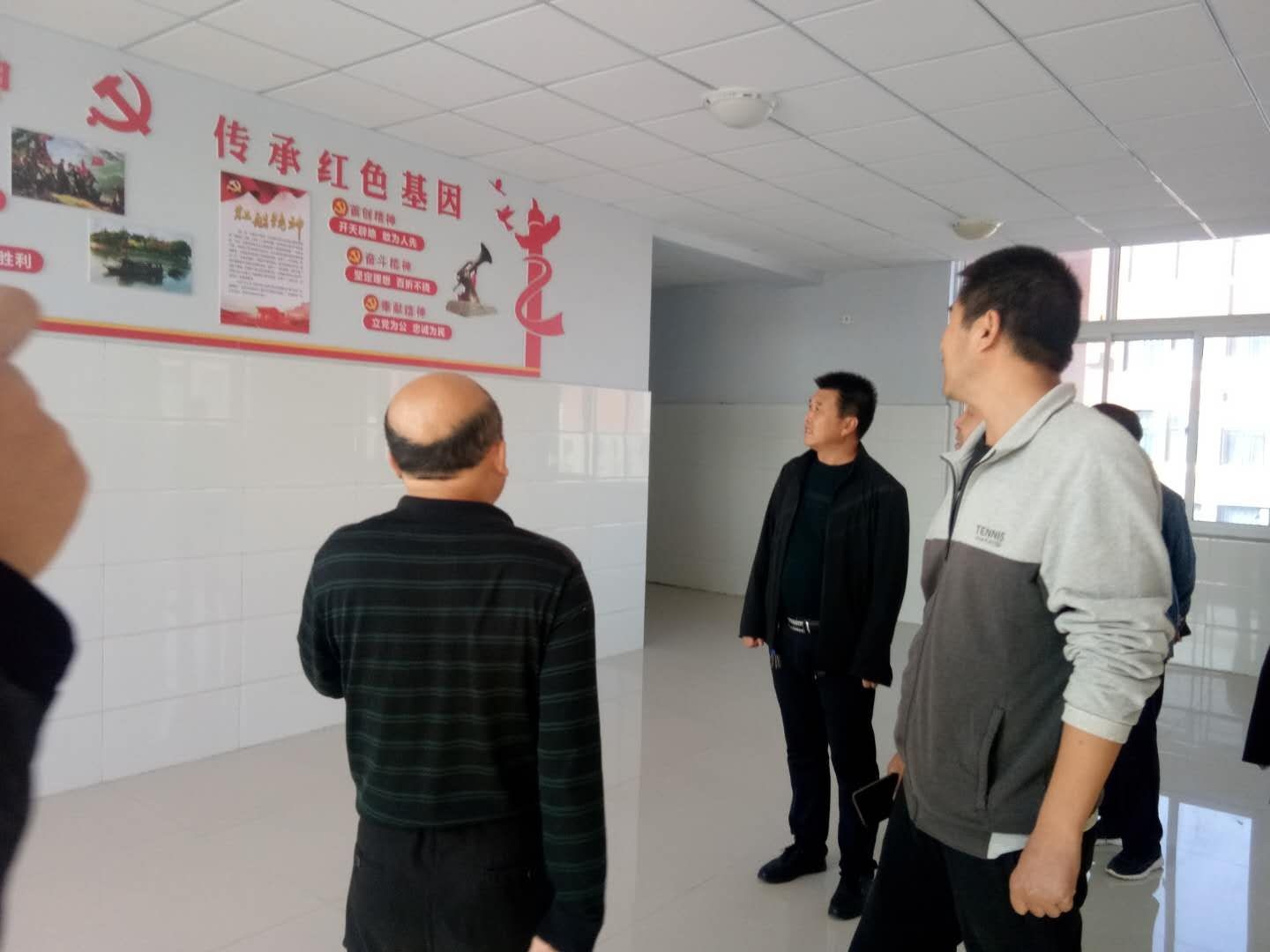 柳堡镇新海中学开展主题党日活动