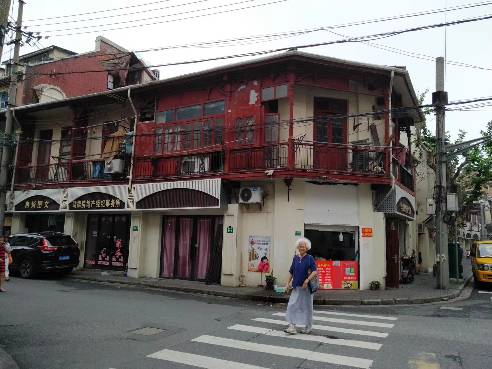 北外滩人物志|殷慧芬:弄堂外,三角地菜场是我的小学