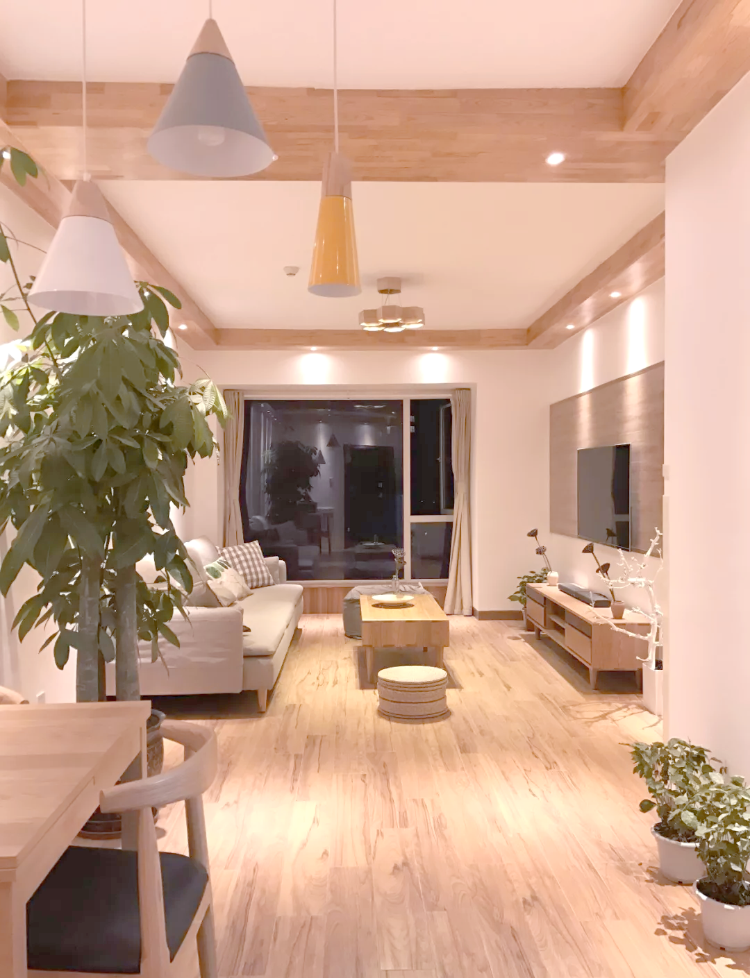 客厅铺木地板的装修设计:美观与舒适的完美结合