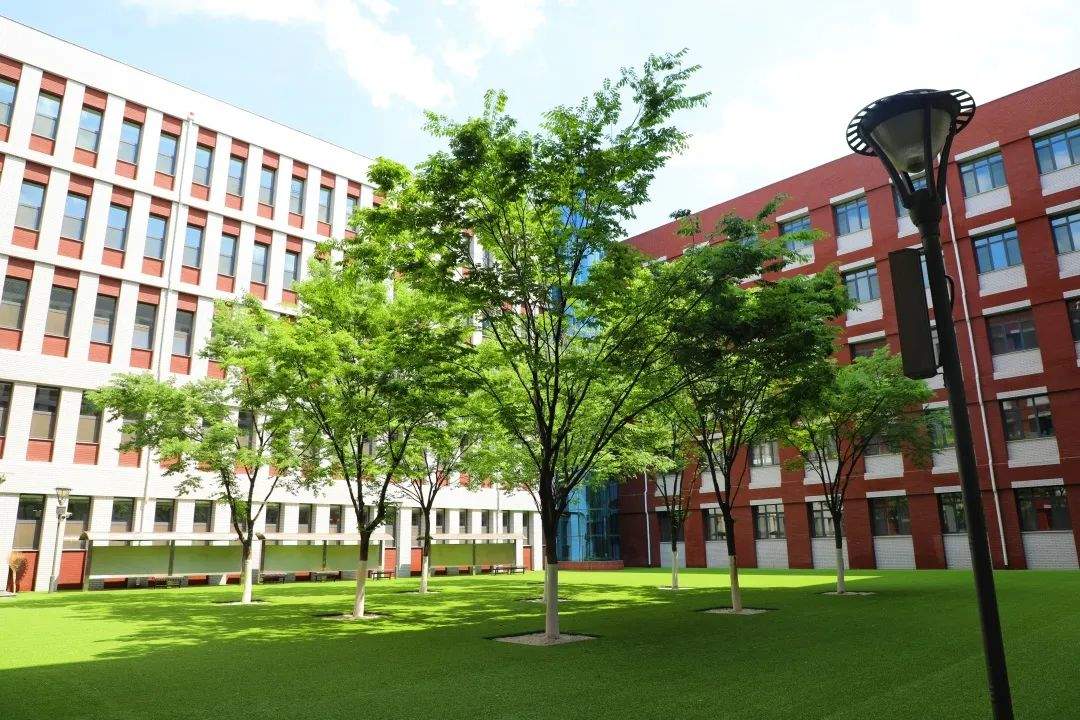 "济南稼轩学校"公众号发布声明:请家长提高警惕,谨防受骗