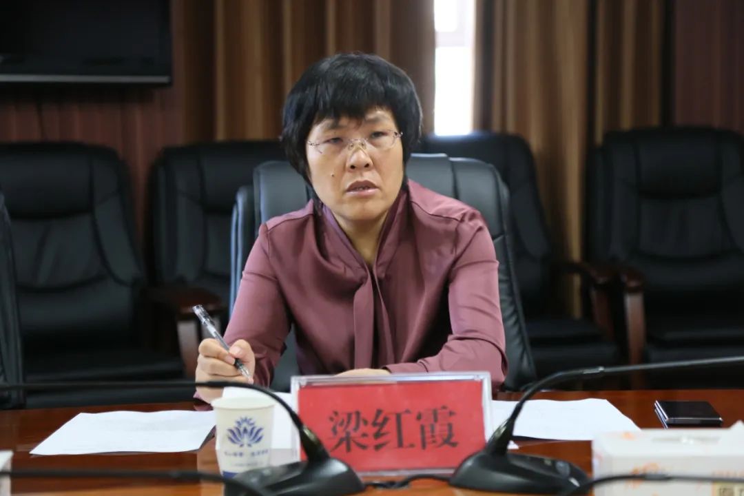 河南能源副总经理梁红霞到新疆公司调研