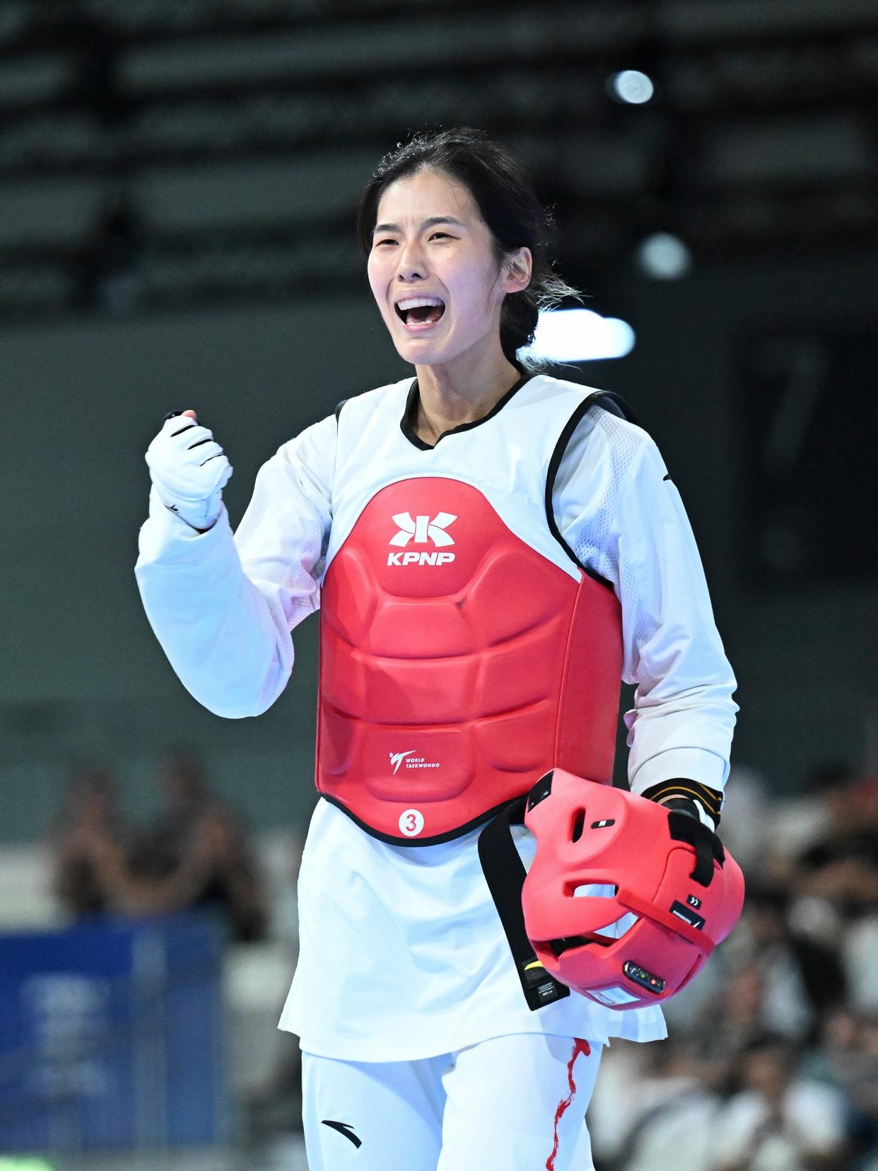 大运会|邢佳妮获跆拳道女子67公斤级冠军