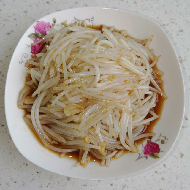 糖醋豆芽菜,清脆爽口,美味下饭