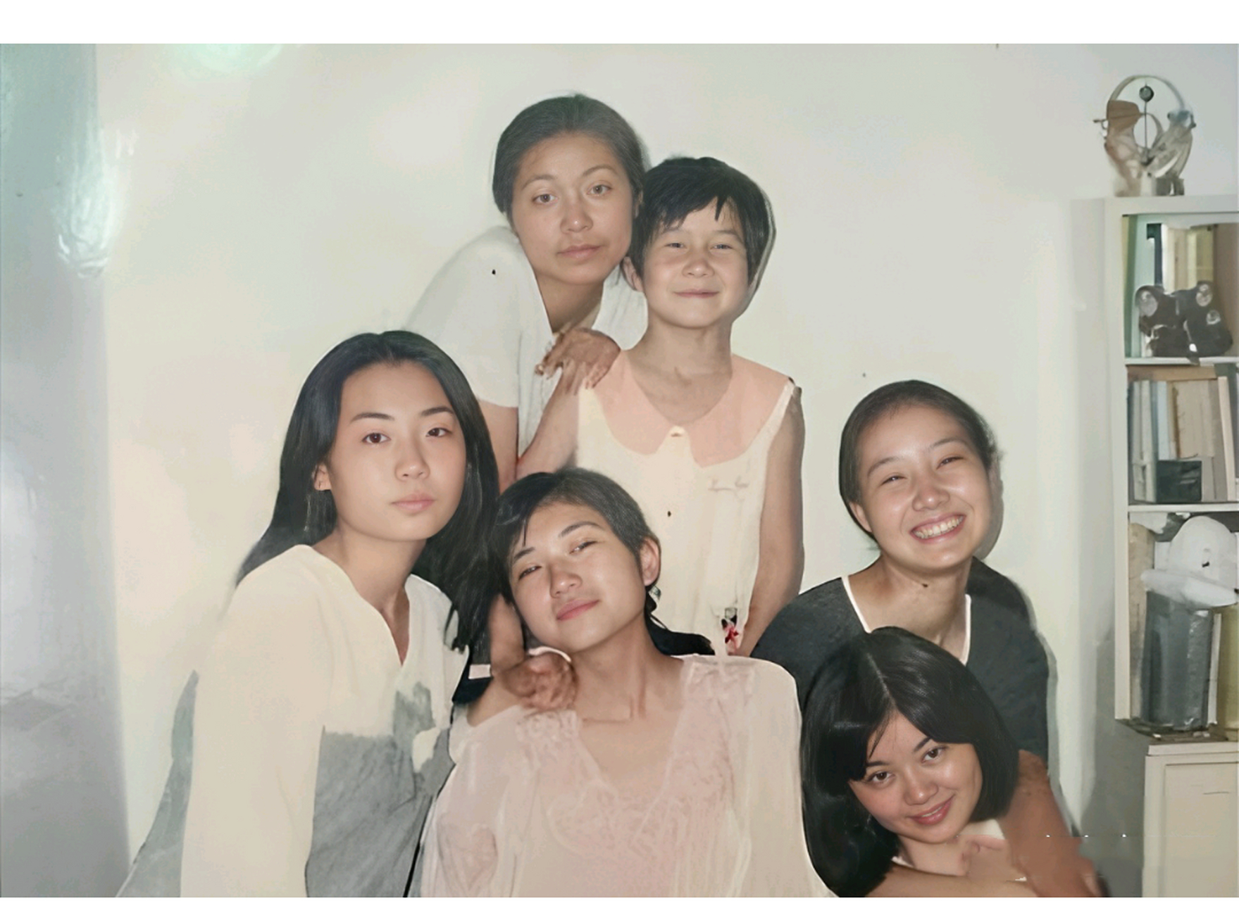 九十年代初,"深圳六魔女"在广东火爆.