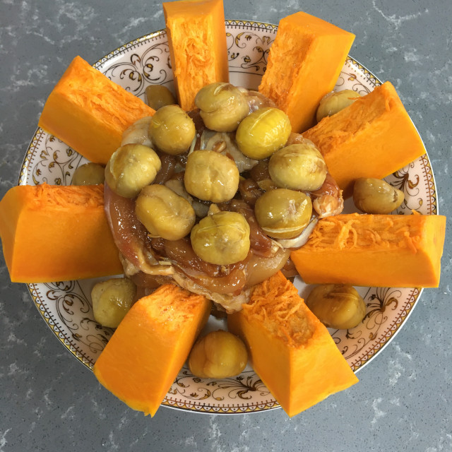 板栗南瓜蒸鸡腿