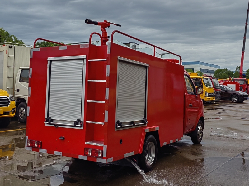 长安小型水罐消防车