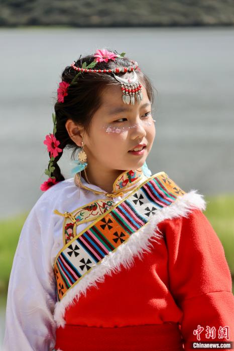 "z世代画像中国"|离开香格里拉时,他恋恋不舍:我是个云南人