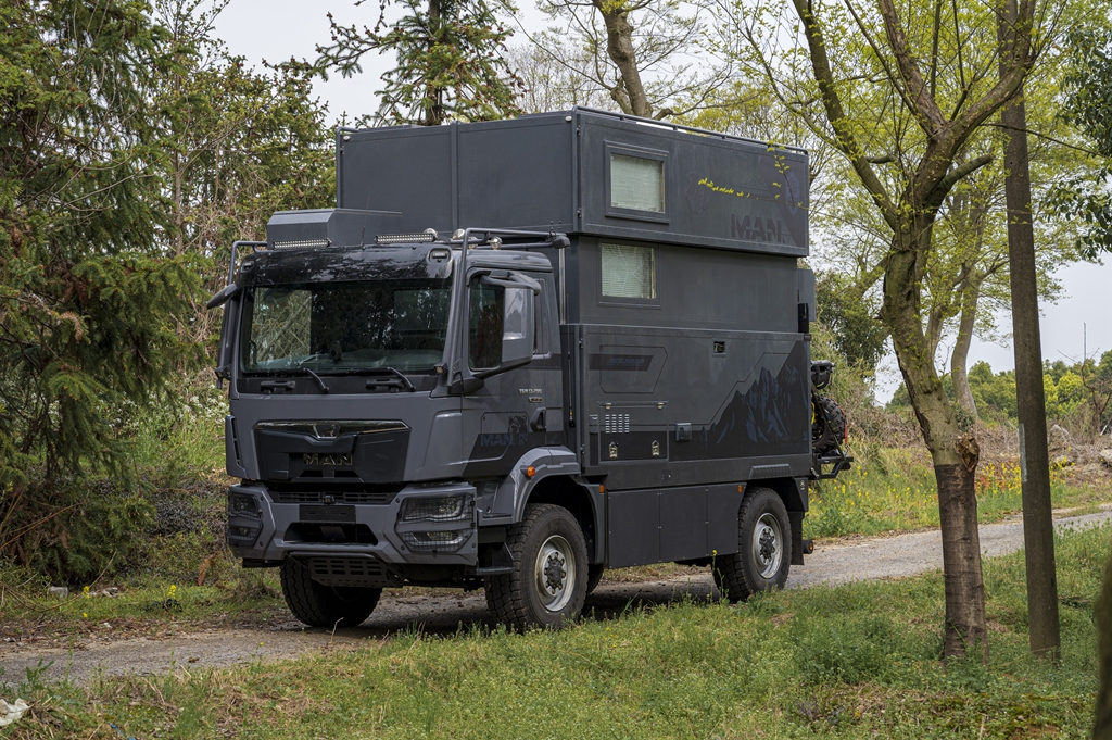 旅美速腾德国man指挥者四驱越野房车外观内饰合集