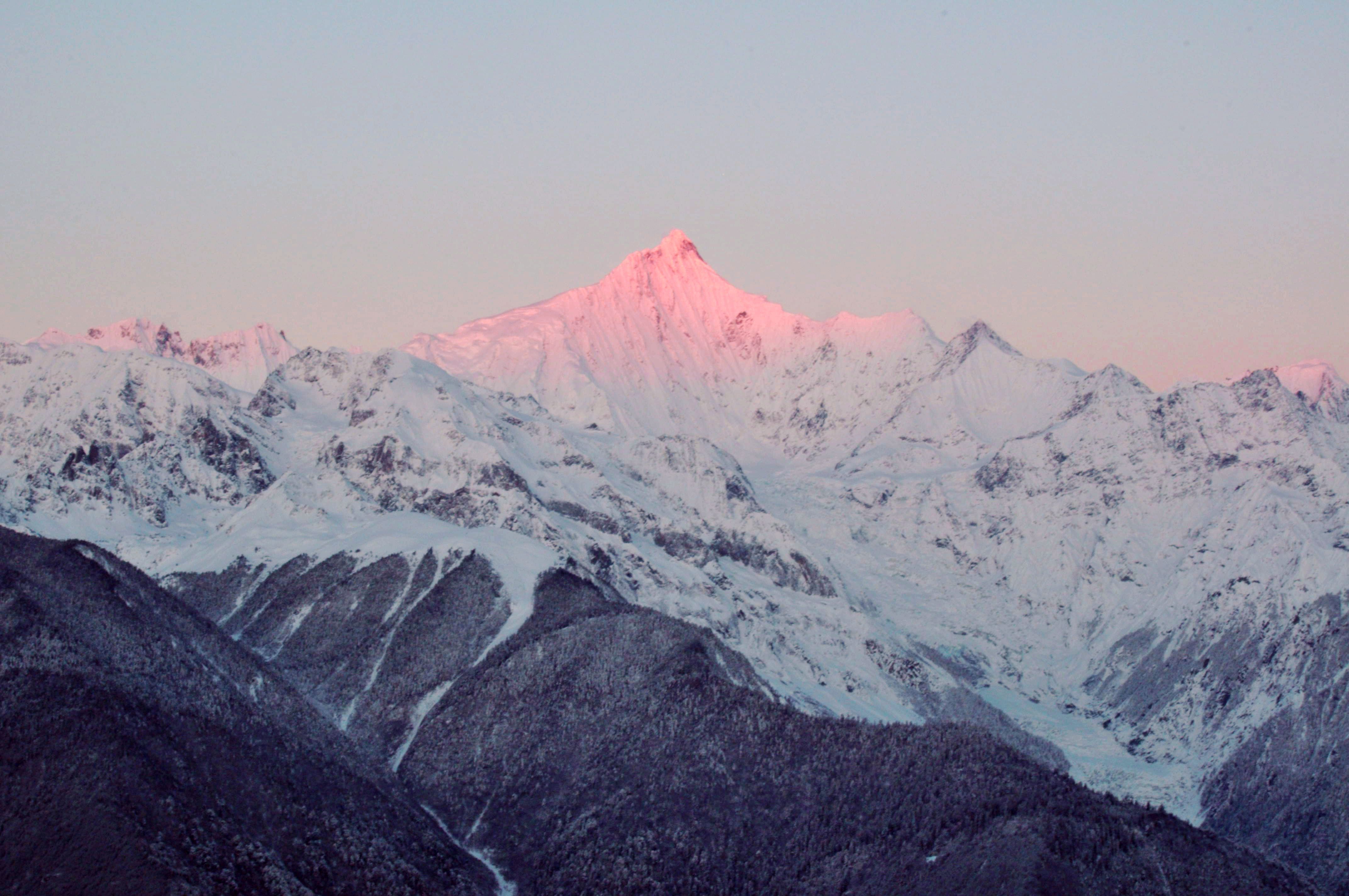 梅里雪山世界最美雪山图片