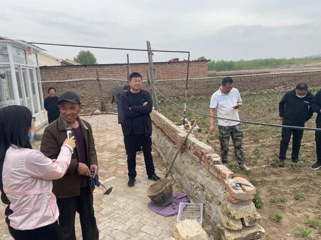 【聚焦】三山乡召开推动庭院经济中药材产业发展现场观摩会