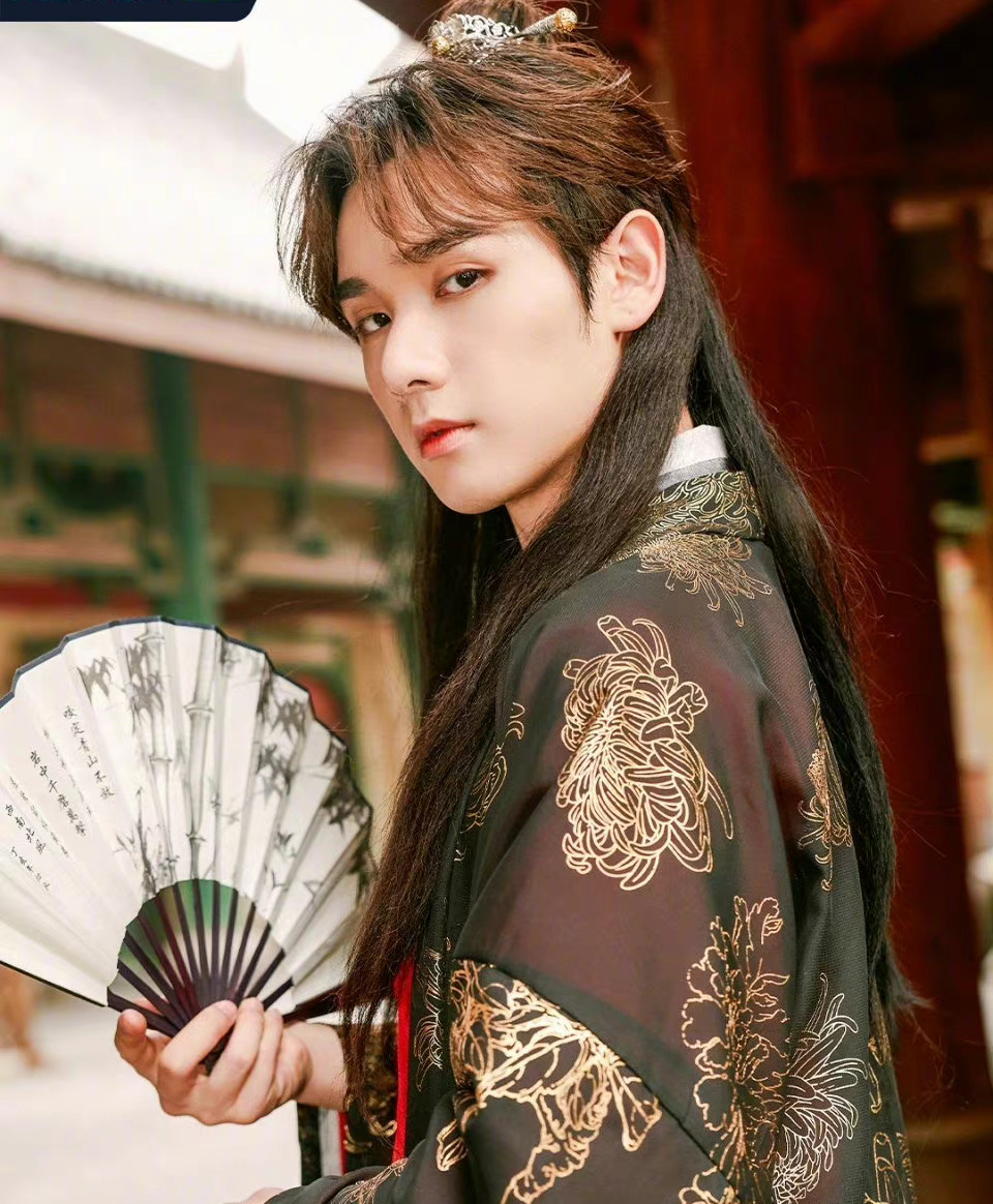 丨 高卿尘古装造型也太仙了吧