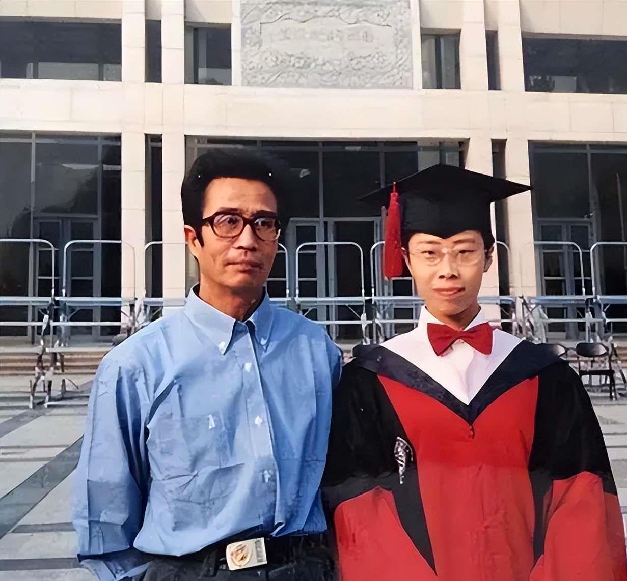 48岁北大才女蒙曼至今仍是单身,被问最想嫁给谁,答案太令人意外