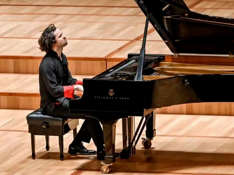 西班牙钢琴王子要来北外滩啦