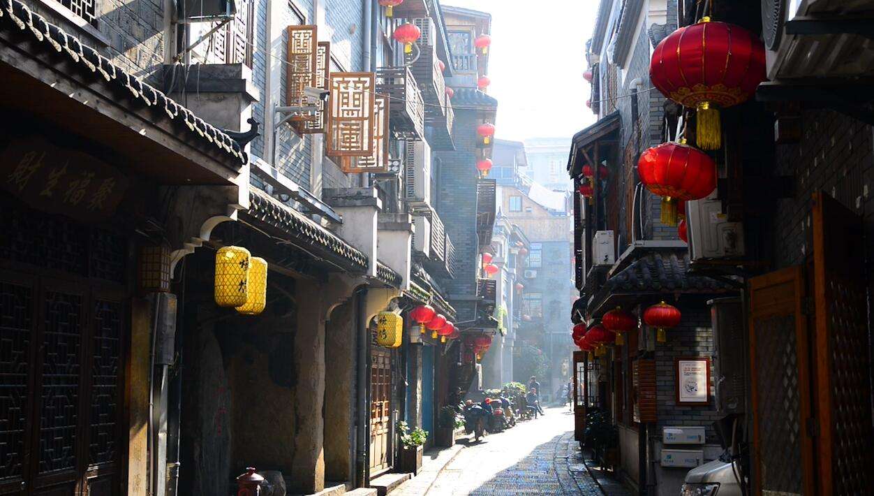 南北县府长沙都正街,来客串体验人生一串