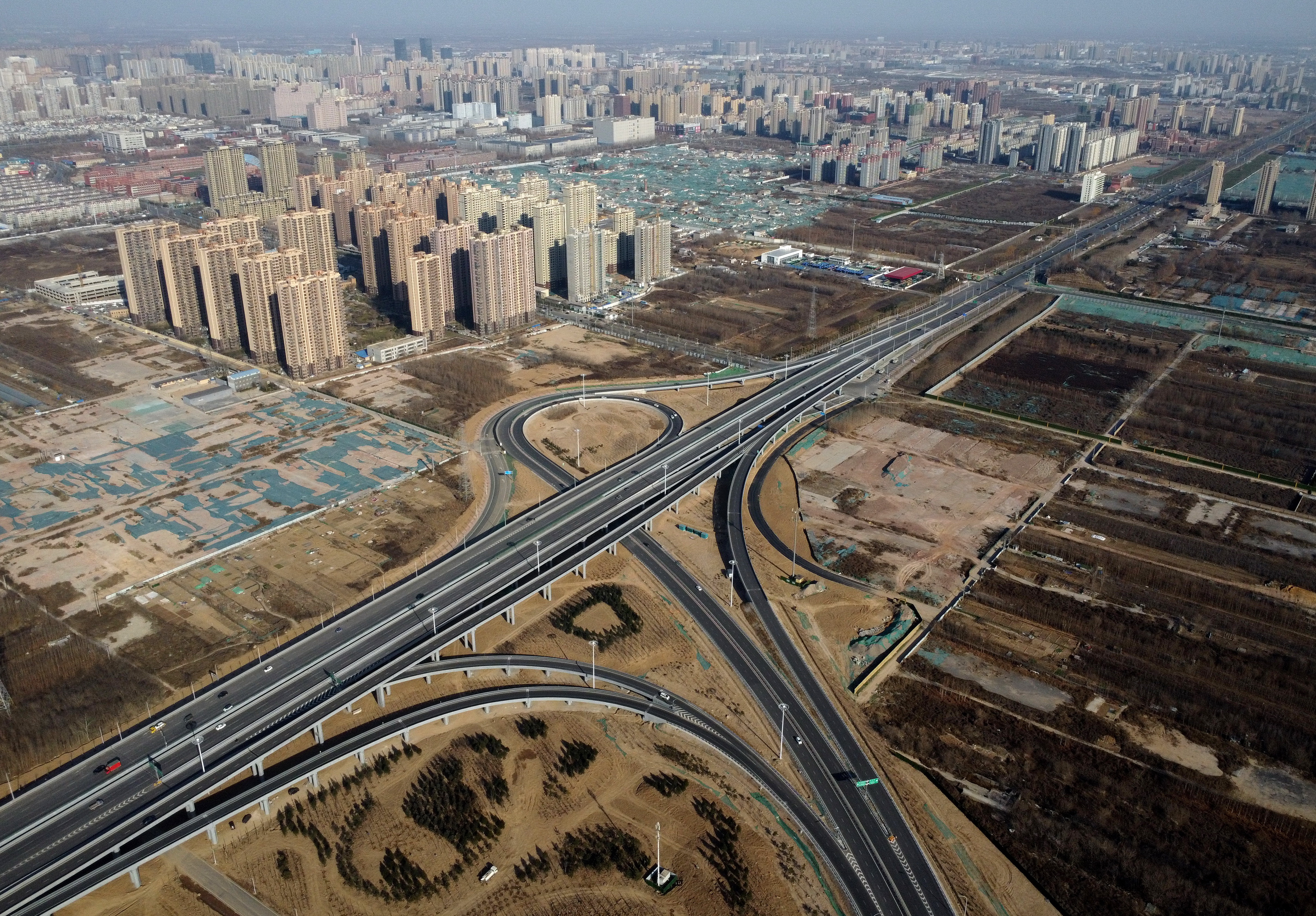 石家庄:加快市政基础设施建设 打造外通内畅的交通网络