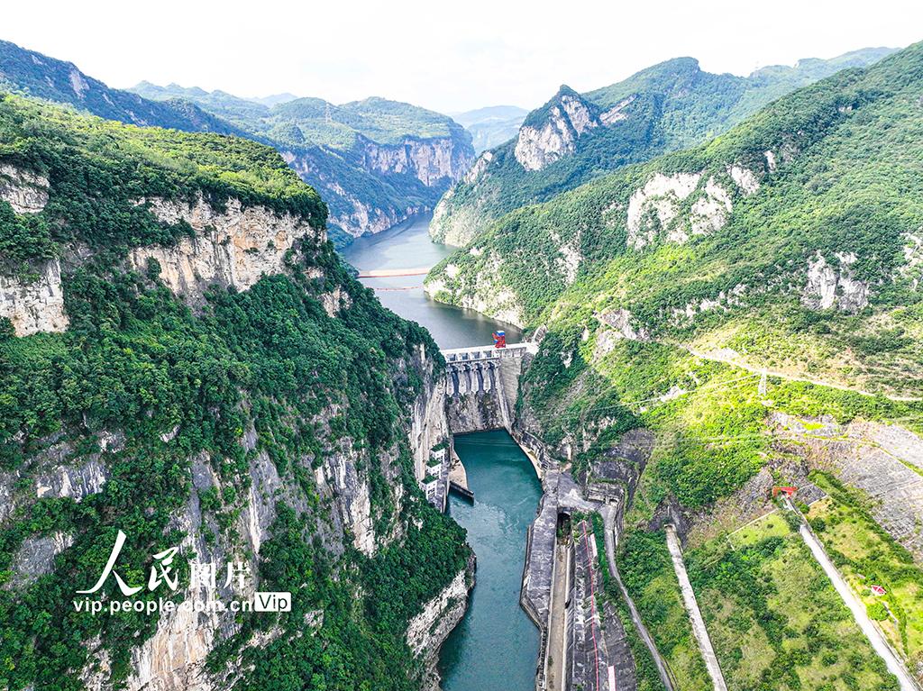 贵州:索风营水电站壮美如画