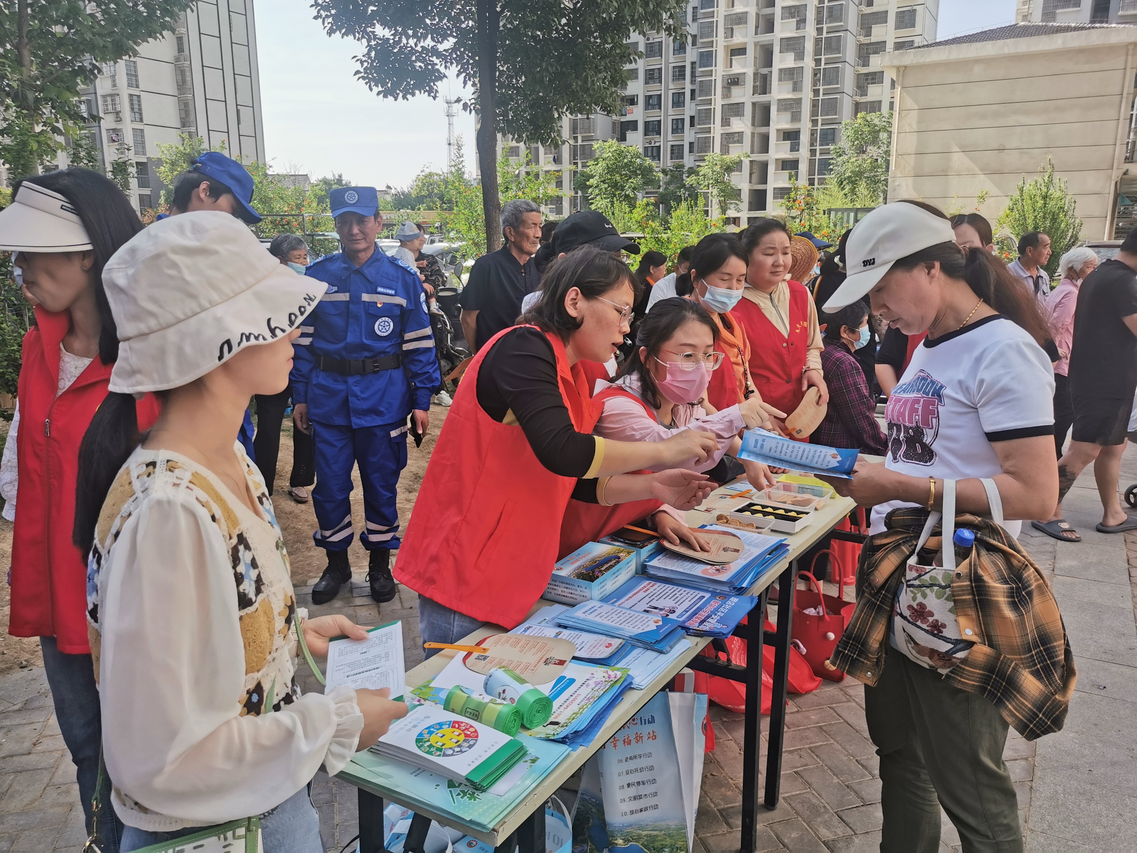 社会救助照片图片