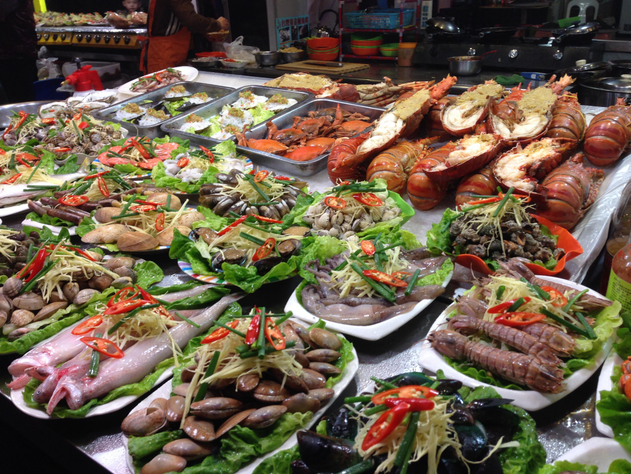 5.校外的大排档基本上都挺好吃,不会踩雷,适合小姐妹们去聚餐.