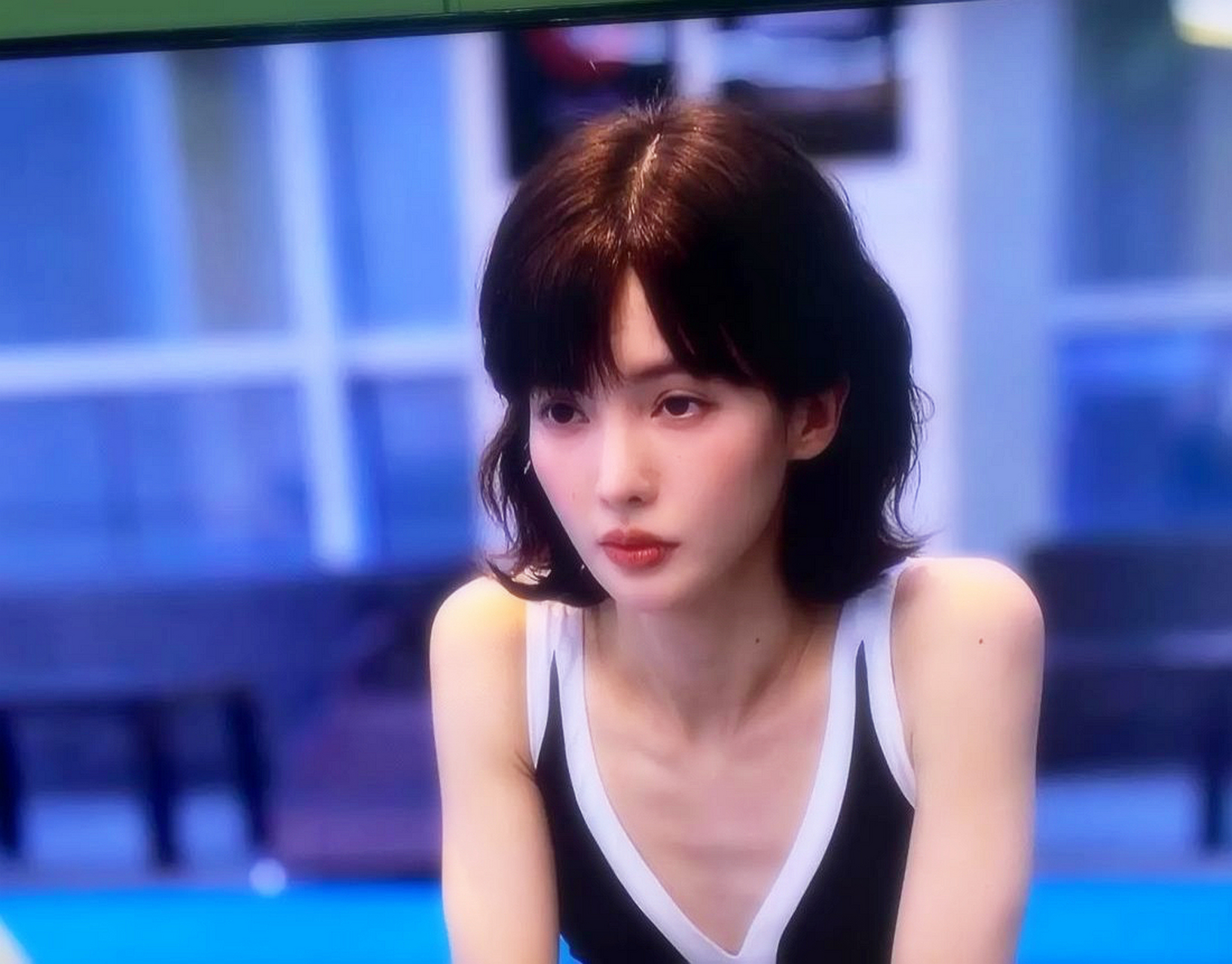 金晨的身材实在是太瘦了,让人有一种"行走的骷髅"的感觉!