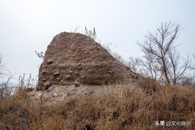 遼寧錦州:兩千多年前的漢長城烽火臺遺址