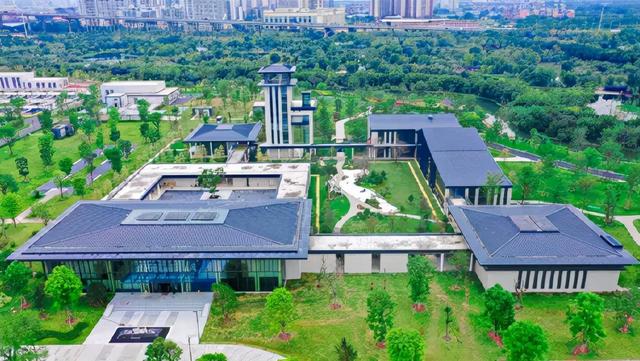 代表性地下污水厂案例"智能公园"广州市沥滘污水处理厂