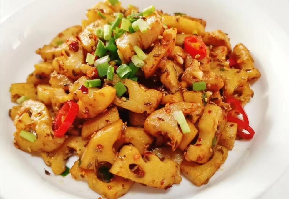 香脆可口的香辣藕丁