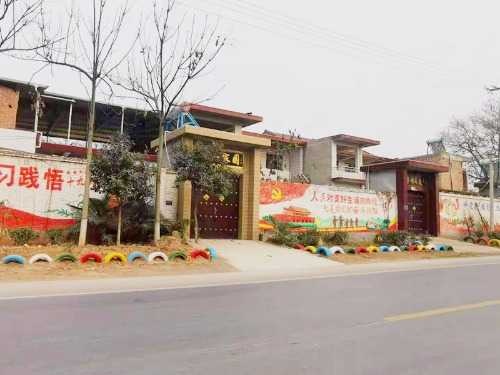 灵宝市川口乡:废旧轮胎穿彩衣 美丽乡村焕新颜